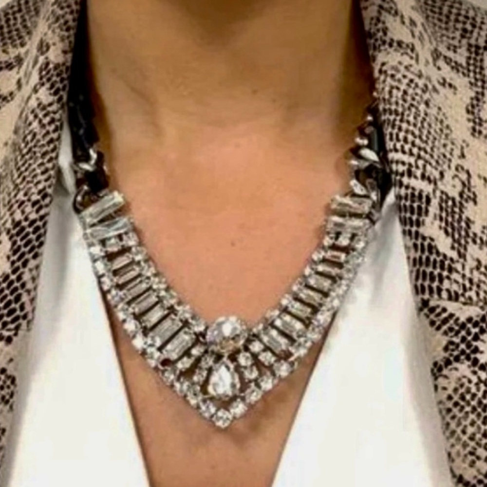 🪩 CAbi Stage Necklace